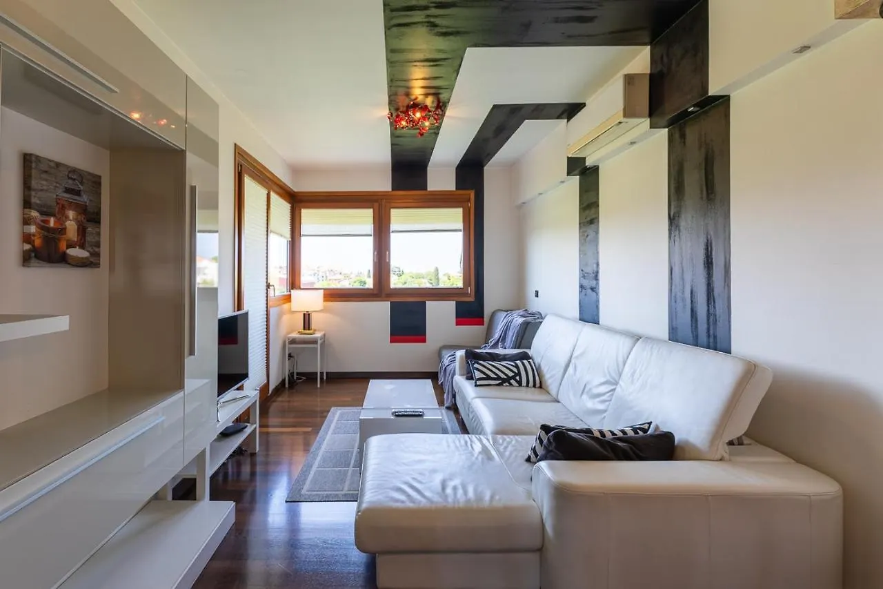 Cozy Apartment Una Rovinj